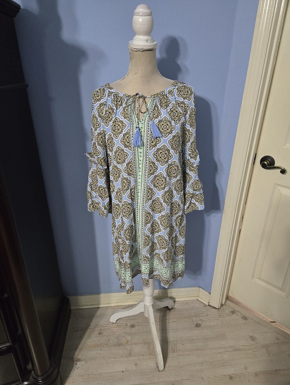 Crown & Ivy Large Womens Dress